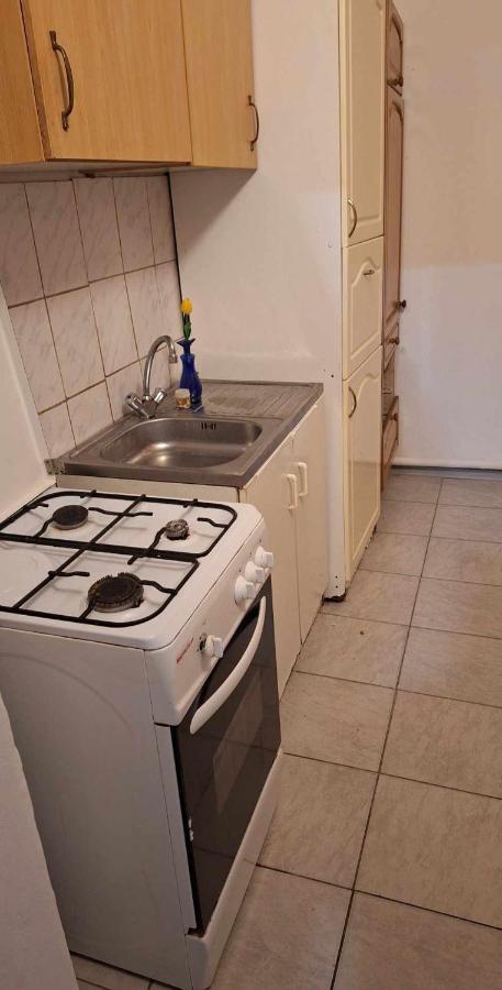 בית הארחה טפולצה 	Pihenes A Malomtonal Privat Berlemeny מראה חיצוני תמונה